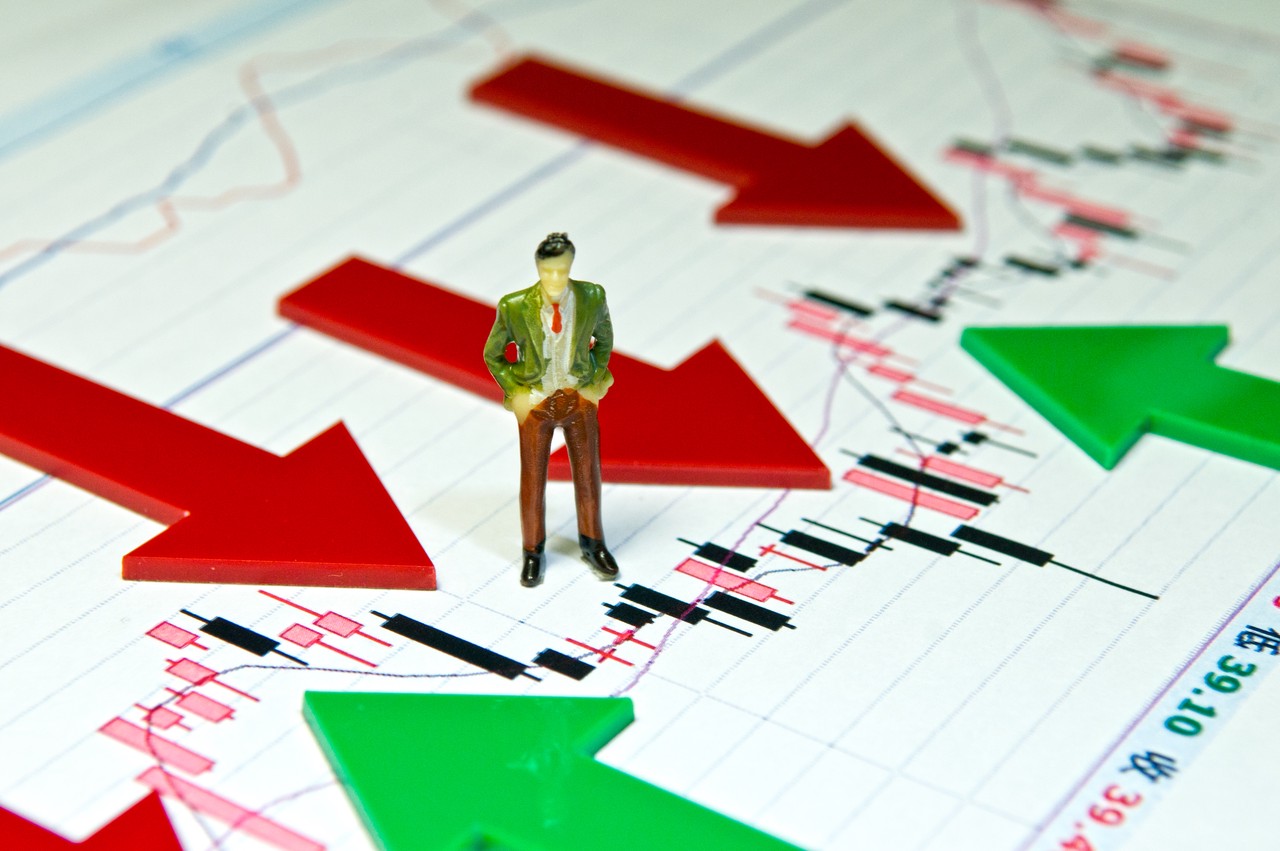 在邑泊套期保值管理軟件中，數(shù)據(jù)質(zhì)量的監(jiān)控與驗證是確保軟件有效運行和風(fēng)險管理決策準(zhǔn)確性的重要環(huán)節(jié)。